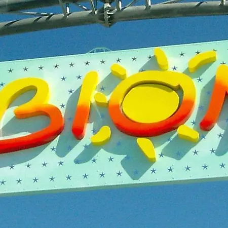 Enjoy Comfort And Modernity For Your In 公寓 比比翁